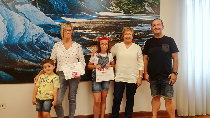 El Ayuntamiento de Deba ha entregado los premios del  II. concurso de embellecimiento de balcones y ventanas