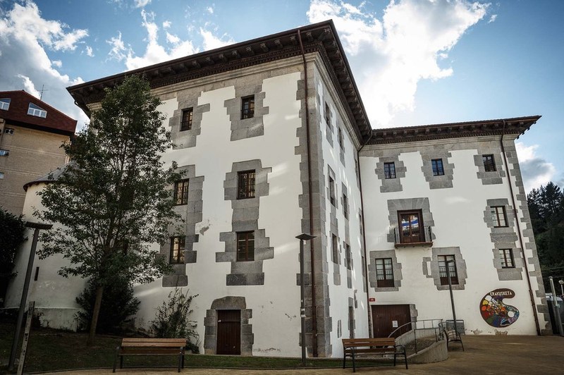 El lunes se cerrará el plazo para matricularse en la Escuela Municipal de Música y Danza de Deba para el curso 2023/2024