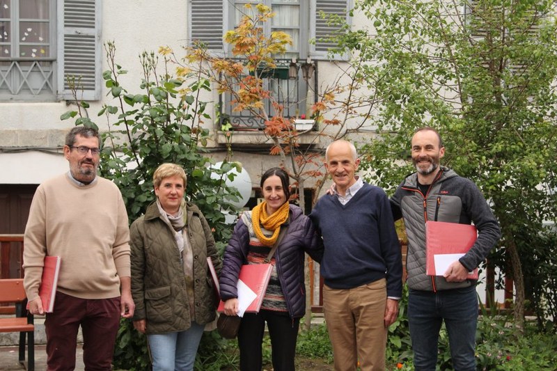 Ya está abierto el plazo para participar en el concurso literario “Deba en 100 palabras” organizado por la Fundación Cárdenas y el Ayuntamiento de Deba