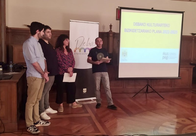 '2022-2025 Kulturarteko Bizikidetzarako Plana' egin du Debako Udalak