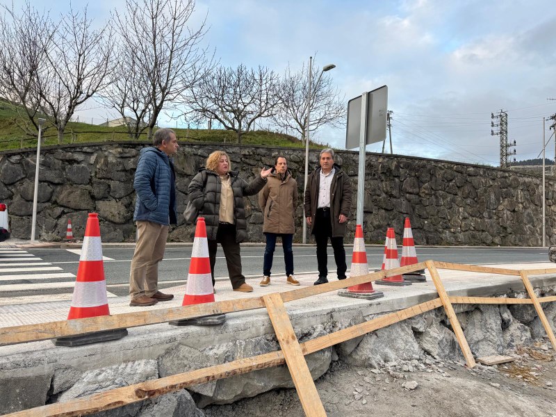 Artzabalgo biribilgunean oinezkoentzako segurtasuna indartu da eta trafikoa baretu da