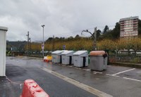 Debak aldi baterako birkokatu ditu Pasealeku Estaliko edukiontziak, obrak direla eta