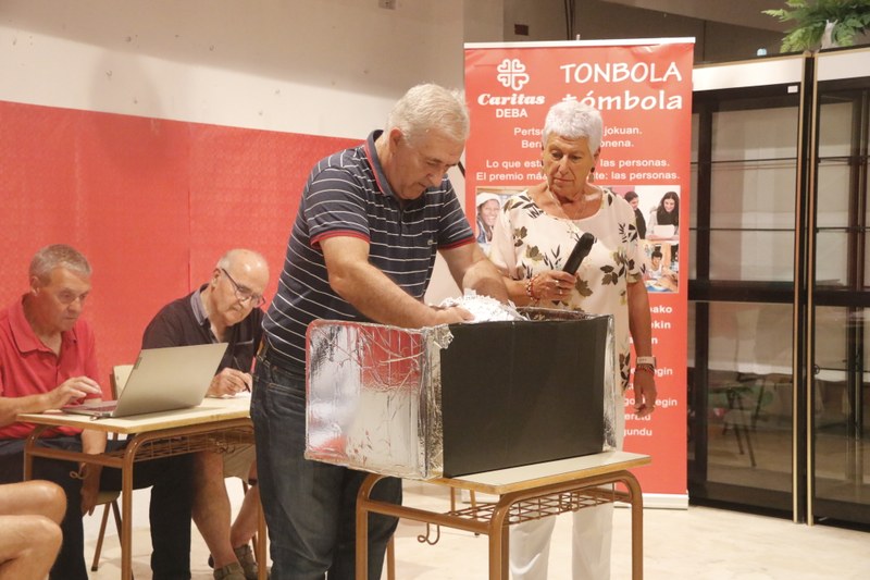 Caritaseko tonbolako azken zozketa