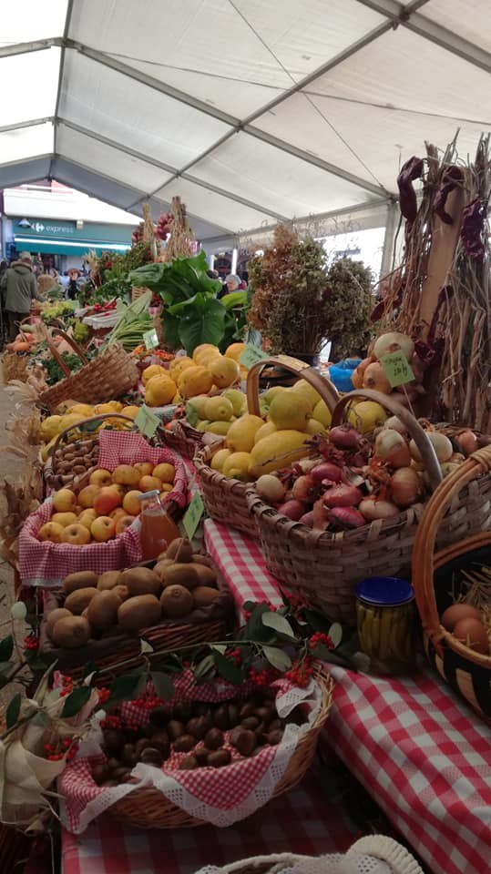 Mucho frío pero buen ambiente en la feria de Urte Berri 2019