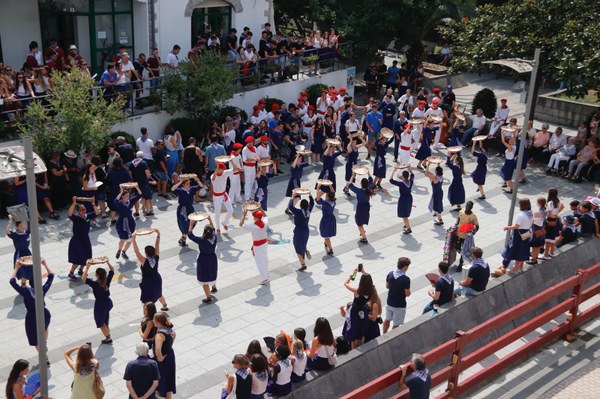 Alegría, convivencia y gran participación marcan las fiestas de San Roke 2025 en Deba