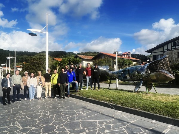 Dentro de la iniciativa 'Ur (h) ondoa garden' se realizará en verano una labor de limpieza de las zonas de acuáticas de Deba