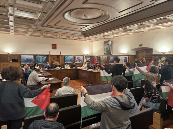 El Ayuntamiento de Deba aprueba por unanimidad la moción presentada por Deba-Palestina Herri Ekimena
