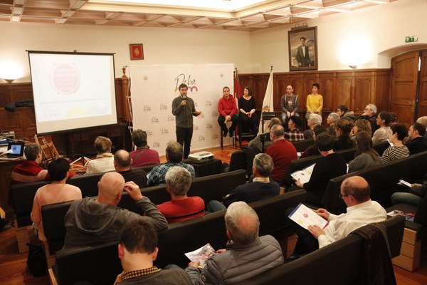 El Ayuntamiento de Deba ha presentado un plan de gobierno  que mejorará la calidad de vida de la ciudadanía