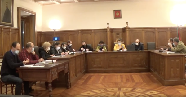 El pleno del Ayuntamiento de Deba aprueba los presupuestos para 2022 sin votos en contra