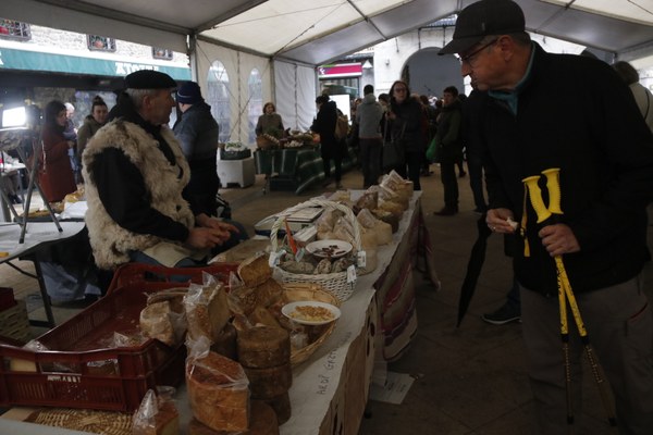 Multitudinaria feria de Año Nuevo de 2023 que se ha celebrado en el formato habitual