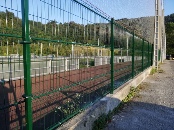 Se ha renovado el vallado del campo de fútbol Errotazar