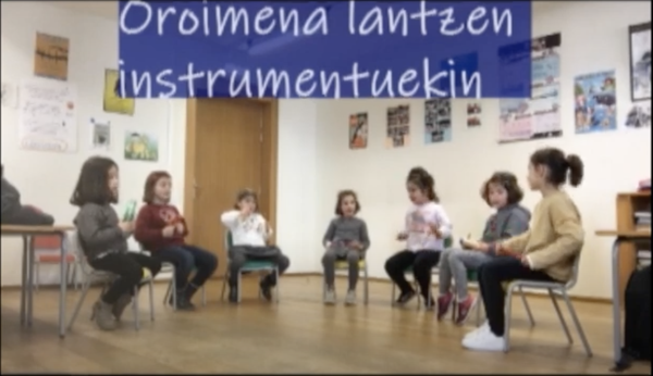 Eskaintza ezagutzera emateko bi bideo grabatu ditu Debako Udal Musika eta Dantza Eskolak